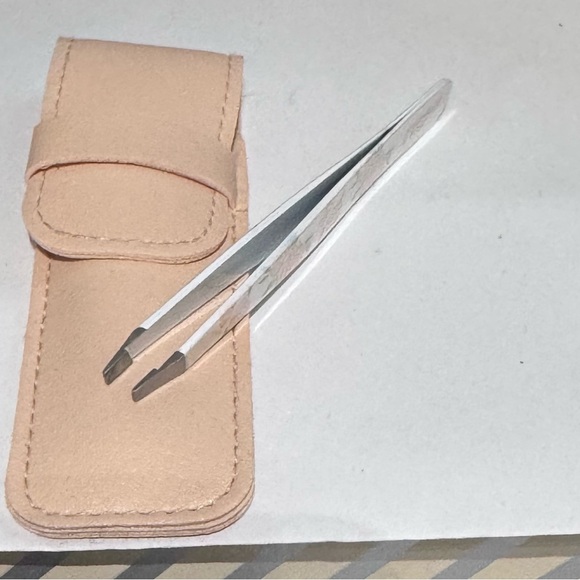 🌸✨ Summer & Rose Tweezer with Carrying Case – Pretty & Precise! ✨🌸 - Picture 8 of 16